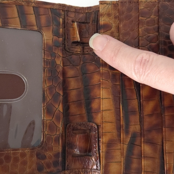 Brahmin Tan Brown Crocodile Melbourne Double-Sided Bifold Wallet - Picture 8 of 9